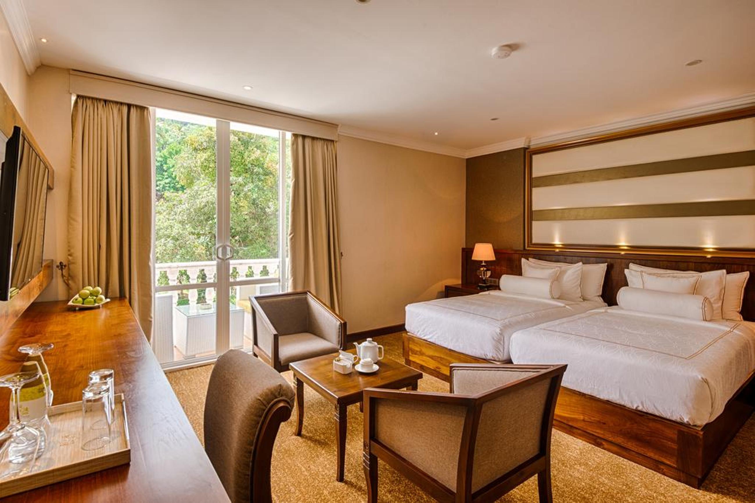 The Golden Crown Hotel Kandy Eksteriør bilde